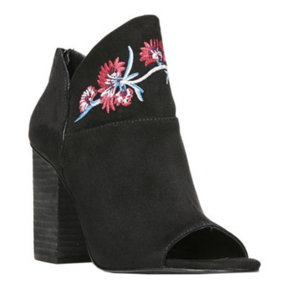 Carlos by Carlos Santana Womens Talana Faux Suede